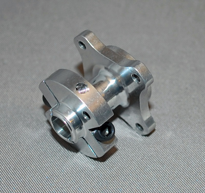 1/10th Right Side Clamping Drag Hub